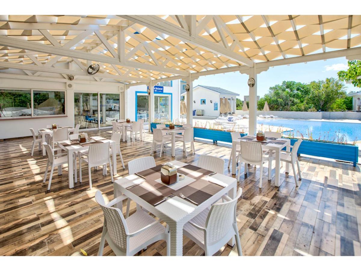 Queen Aphrodite Hotel Karpasa Buitenkant foto