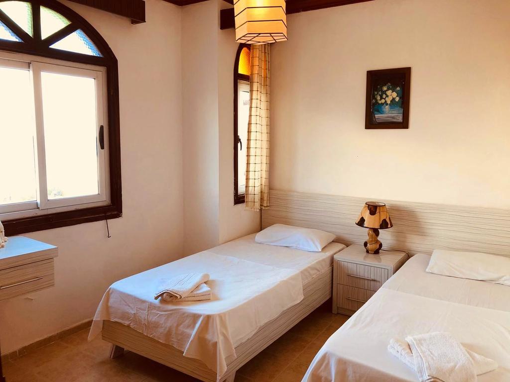 Queen Aphrodite Hotel Karpasa Buitenkant foto